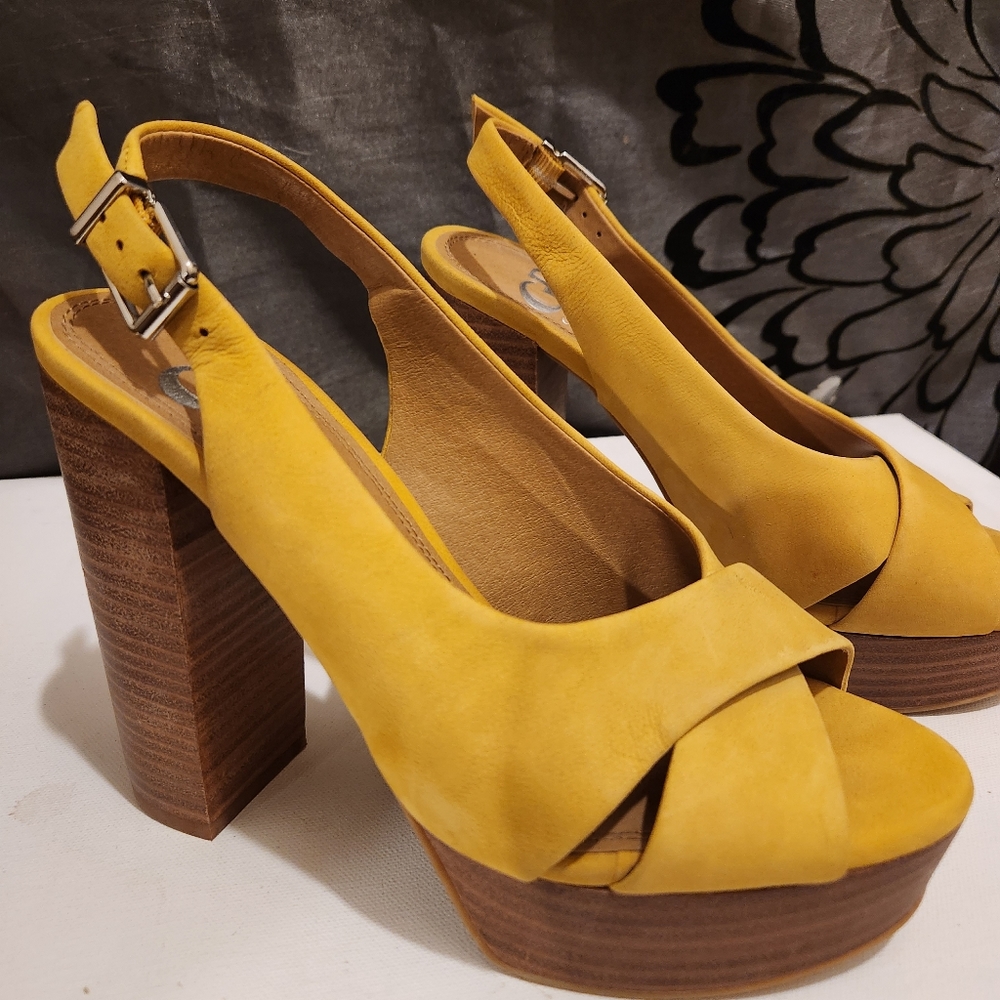 Gianni Binni Mustard Yellow  Sz. 7.5M